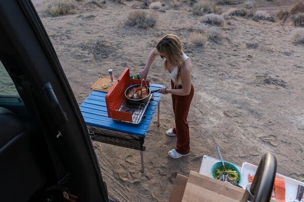 Setting the Stage for Campfire Cooking