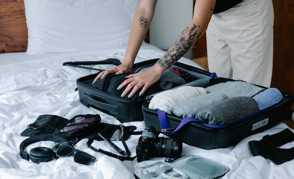 How to Pack a Suitcase with a Lot of Clothes